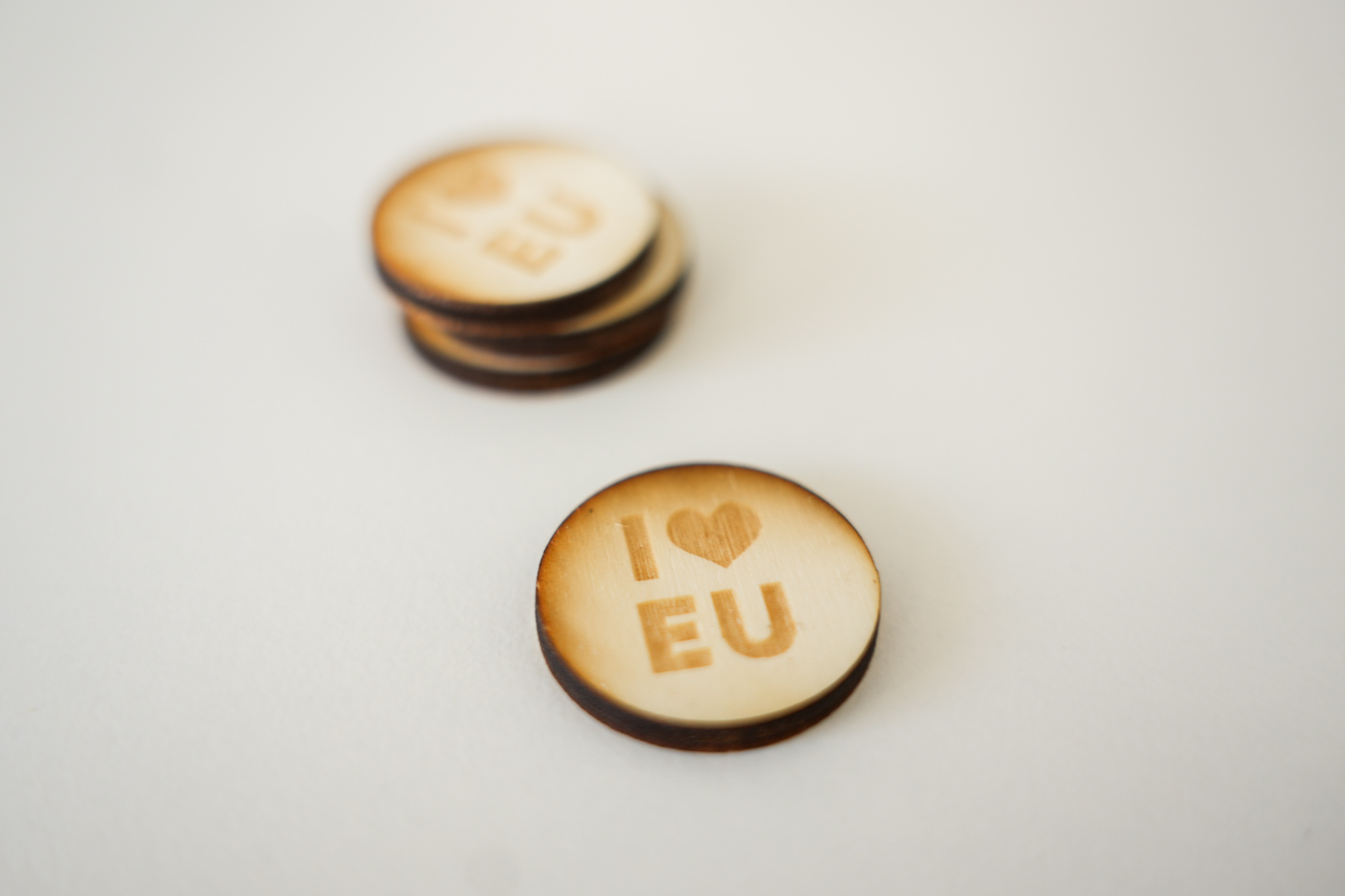 EU Einkaufswagenchips aus Holz  - I love EU